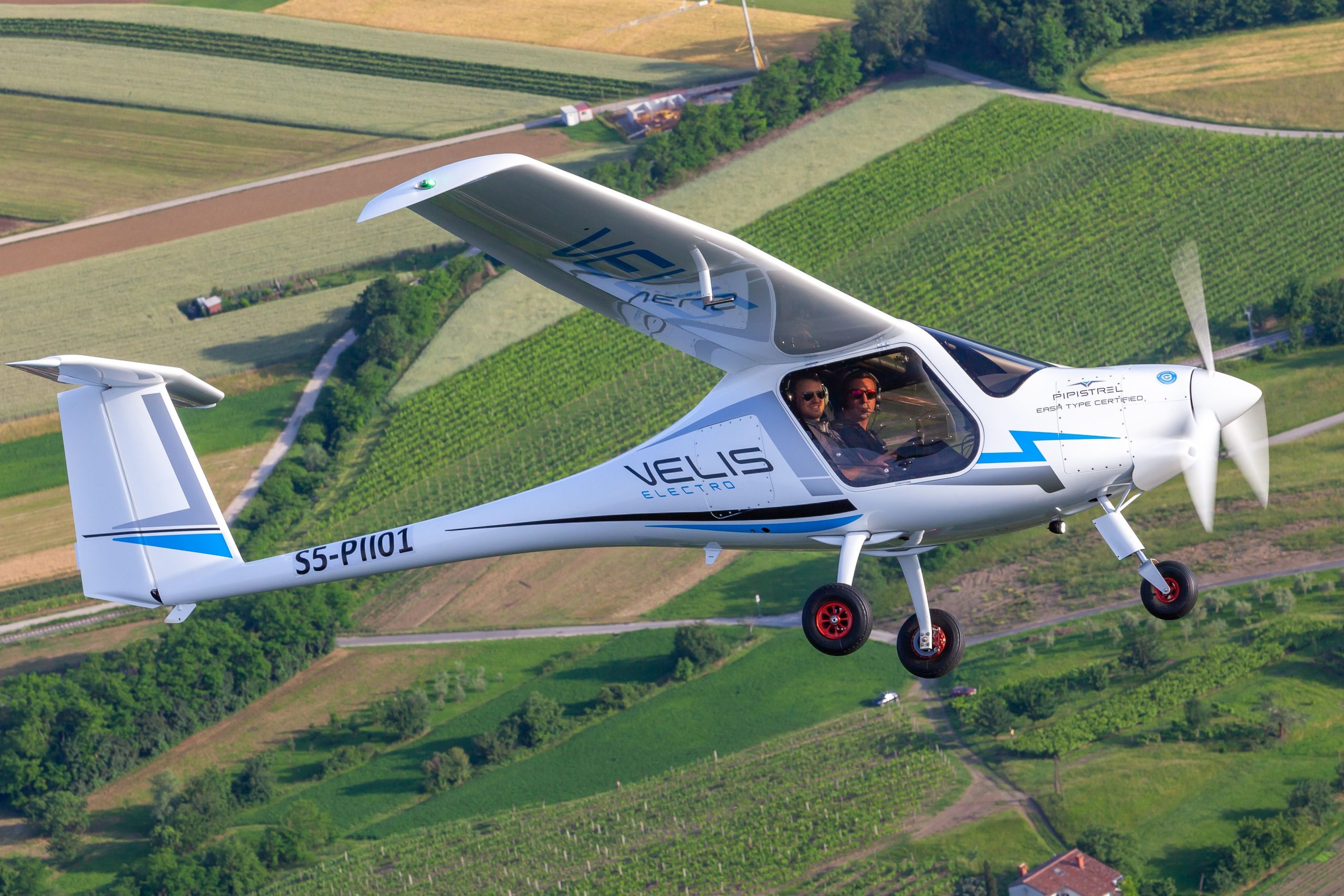 220831093951-pipistrel-velis-electro-1 E-hub Lelystad Airport