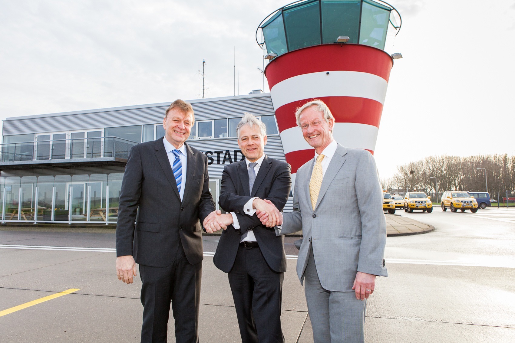 Contract-lucht-en-landzijdige-infrastructuur-getekend Contract-lucht-en-landzijdige-infrastructuur-getekend