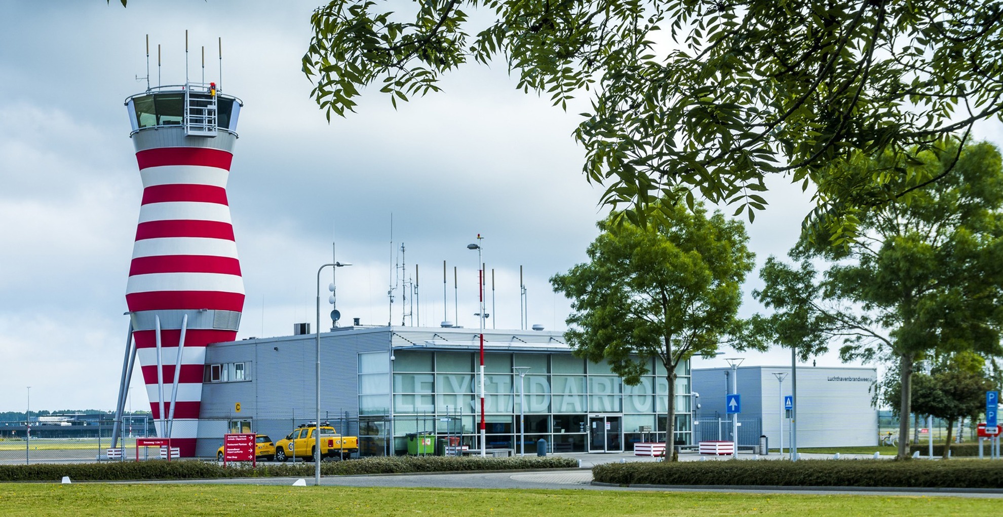 Toren-met-GA-Terminal Toren-met-GA-Terminal Lelystad Airport