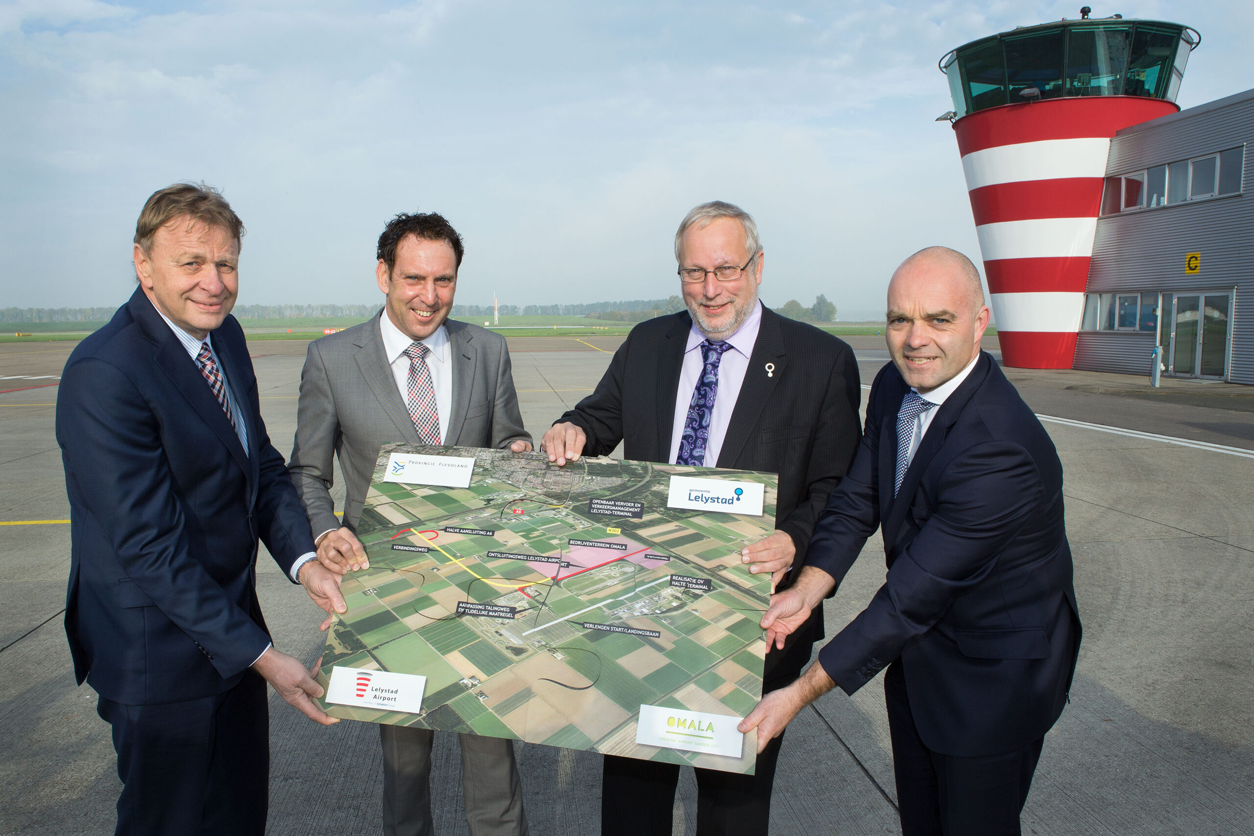 Start aanleg ontsluiting Lelystad Airport in 2016-fotostudiowierd Start aanleg ontsluiting Lelystad Airport in 2016