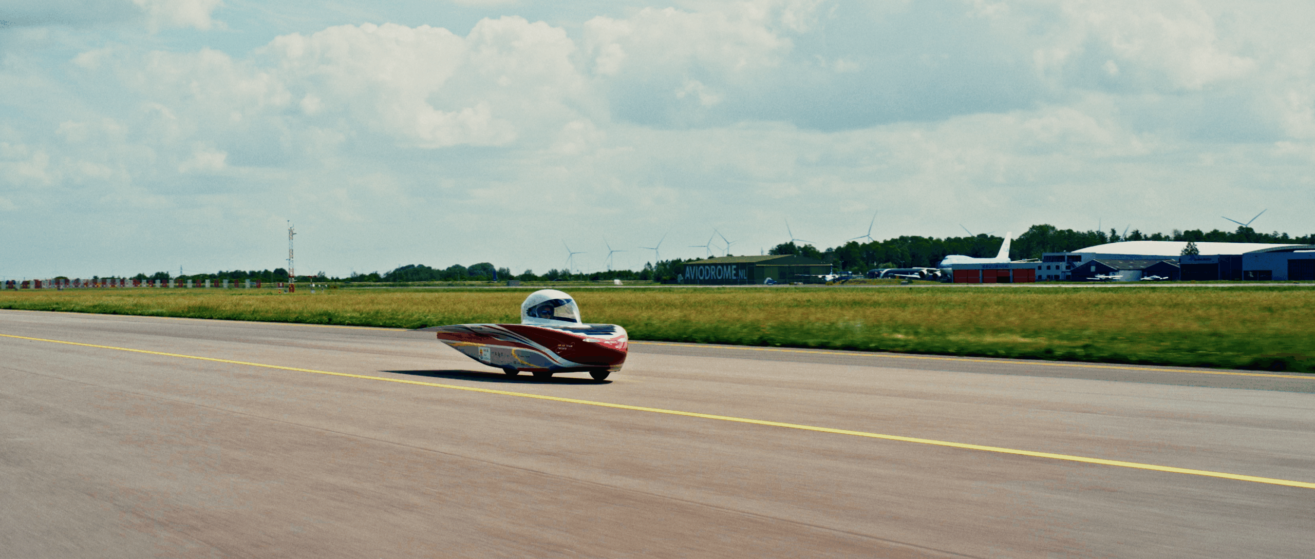 Lelystad Airport zonneauto test